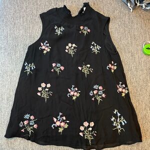 Sundance Black Floral Embroidered Top